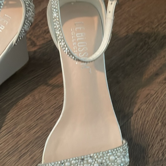 White Heels - Picture 2 of 3